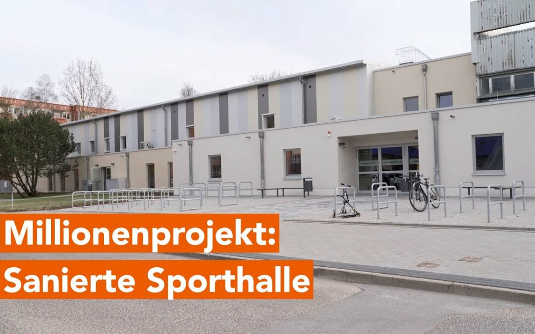 Ein Millionenprojekt: Innenminister Christian Pegel bei Einweihung von sanierter Sporthalle